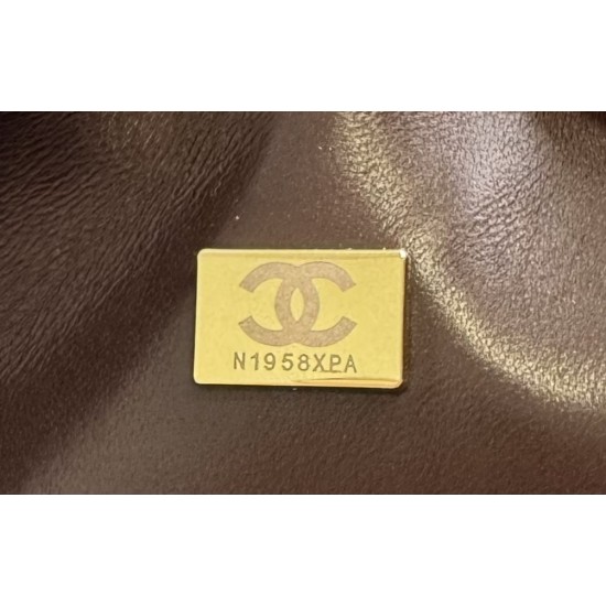 6001112116118Chanel cf tweed series This is a bag that can be called beautiful by all the friends around the gorgeous but not vulgar Look carefully at each yarn is knitted with heart and soul really hope to get your sincere favorite Size Model No. Large 1