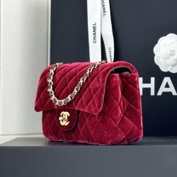 5001112116118Chanel cf tweed series This is a bag that can be called beautiful by all the friends around the gorgeous but not vulgar Look carefully at each yarn is knitted with heart and soul really hope to get your sincere favorite Size Model No. Large 1