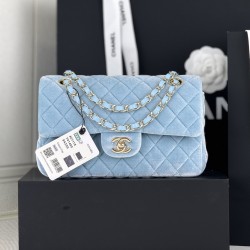 5801112116118Chanel cf tweed series This is a bag that can be called beautiful by all the friends around the gorgeous but not vulgar Look carefully at each yarn is knitted with heart and soul Really hope to get your sincere favorite Size Model No. Large 1