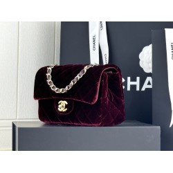 5001112116118Chanel cf tweed series This is a bag that can be called beautiful by all the friends around the gorgeous but not vulgar Look carefully at each yarn is knitted with heart and soul really hope to get your sincere favorite Size Model No. Large 1