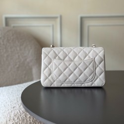 710 upgraded version of the full name Classic Fla0 1116 fine ball particles ball pattern large Mini leather original Haas small ball caviar lining imported lambskin hardware 24K plating all steel hardware size 12206cm classic CF is to have people fall in 