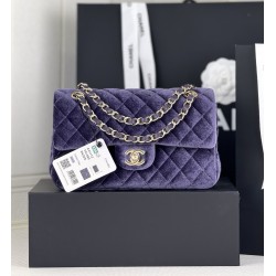 5801112116118Chanel cf tweed series This is a bag that can be called beautiful by all the friends around the gorgeous but not vulgar Look carefully at each yarn is knitted with heart and soul Really hope to get your sincere favorite Size Model No. Large 1