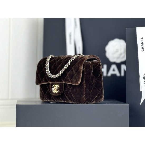 5001112116118Chanel cf tweed series This is a bag that can be called beautiful by all the friends around the gorgeous but not vulgar Look carefully at each yarn is knitted with heart and soul really hope to get your sincere favorite Size Model No. Large 1