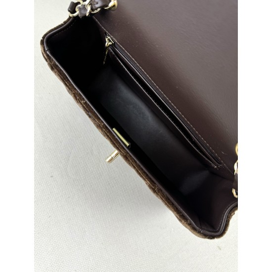 5001112116118Chanel cf tweed series This is a bag that can be called beautiful by all the friends around the gorgeous but not vulgar Look carefully at each yarn is knitted with heart and soul really hope to get your sincere favorite Size Model No. Large 1