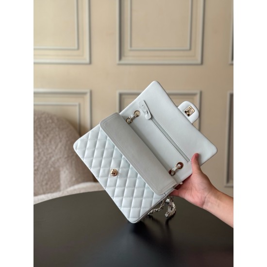 780 upgraded version of the full name Classic Fla0 sheepskin size 15525565cm leather original Haas lining imported lambskin hardware 24K plating all steel hardware classic CF is to have people fall in love with at first sight charm wherever you go is the 