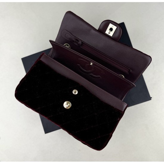 5801112116118Chanel cf tweed series This is a bag that can be called beautiful by all the friends around the gorgeous but not vulgar Look carefully at each yarn is knitted with heart and soul Really hope to get your sincere favorite Size Model No. Large 1