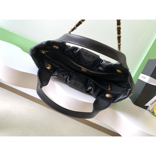 850 Chanel 25K bow is coming this season is the bow element deep poke my teenage heart clothes look so much better the price is also much better than the handmade shop bag the hottest two denim flap chain bag similar to the airport bag is very light and f