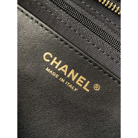 850 Chanel 25K bow is coming this season is the bow element deep poke my teenage heart clothes look so much better the price is also much better than the handmade shop bag the hottest two denim flap chain bag similar to the airport bag is very light and f