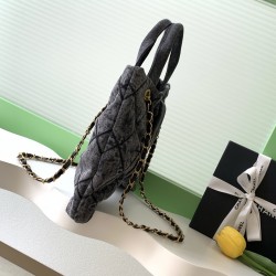 750 Chanel 25K bow comes denim this season is the bow element deep poke my teenage heart clothes look so much better price is also much better than the handmade shop bag the hottest two denim flap chain bag similar to the airport bag is very light and fas