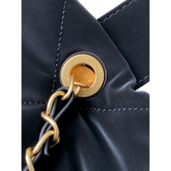 730 Chanel 25K bow is coming this season is the bow element deep poke my girly heart clothes look so much better the price is also much better than the handmade shop bag the hottest two denim flap chain bag similar to the airport bag is very light and fas