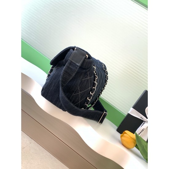 760 chanel airport bag well bo ran the same well bo ran the same chanel denim airport bag men and women children on the body sweet cool also suitable for boys this well bo have back really too handsome a fashionable essential on the body of the whole aura