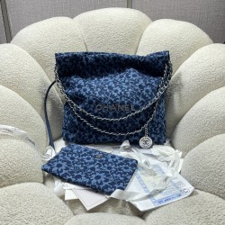 650 Small Blue Denim Printed Tea 23S Spring Summer Hot 22 Bag Shopper 3260 Pleasant This season's hottest and most worthwhile series it's called 22 Bag Small Fragrance Anything named after a number is bound to be hot and strong and will surely become a cl