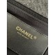 930 Chanel 25K is worthy of Chanel denim is really too heartwarming the pocket on the front immediately make the classic diamond plaid more a sense of function retro generous gold double c in the large flap set off more noble both with a classic flavor an