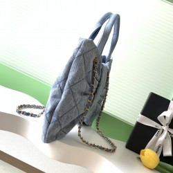 750 Chanel 25K bow comes denim this season is the bow element deep poke my teenage heart clothes look so much better price is also much better than the handmade shop bag the hottest two denim flap chain bag similar to the airport bag is very light and fas