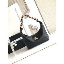 710 AS5837 new underarm bag small fire to the models all kinds of purchase post at present around the cabinet can not buy the hotness is very high premium rate ultra-high models old channel things original leather and special hardware a total of ten or so