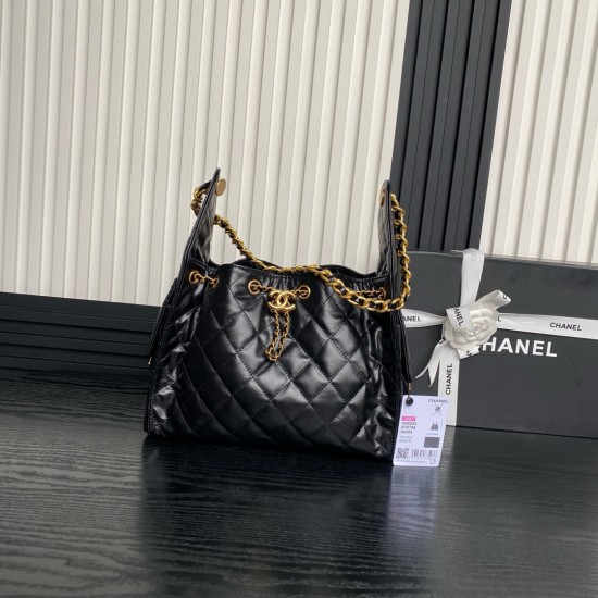 860 Chane125C show models HOBO BAG hippie bag AS5293 special design style glossy cowhide leather with gold metal super absolutely good with the upper body feel much better than the picture capacity is very touching left and right sides and double C logo e