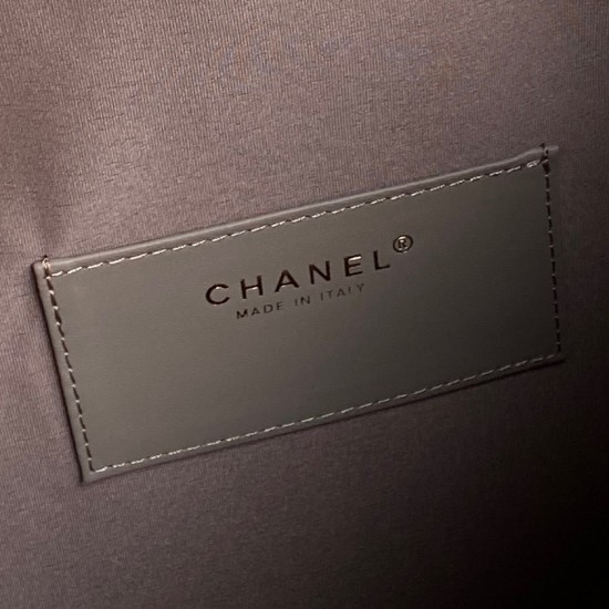 860 Chane125C show models HOBO BAG hippie bag AS5311 unique design style suede with gold metal super absolute good with the upper body feel much better than the picture capacity is very touching left and right sides and double C logo elegant retro Paris b