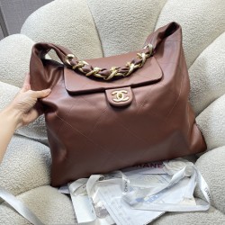 930 25k underarm bag hippie hobo bag is too cool 25k hippie hobo bag classic large diamond lattice big thick chain point 8 heavy gold chain is very sense of points the surface of the old effect is very Vintage sense of the bag body soft capacity is very l