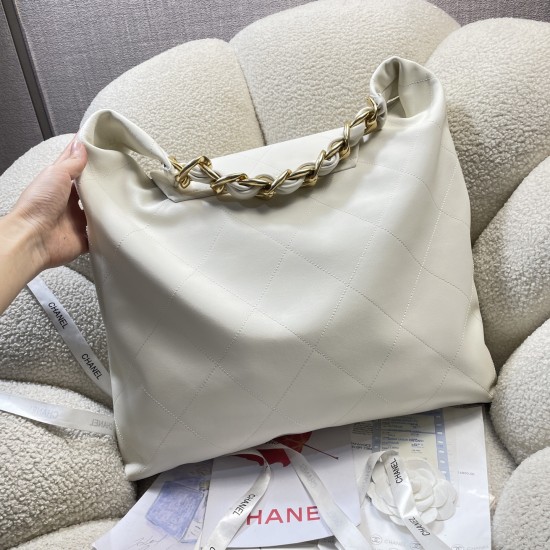 980 25k underarm bag hippie hobo bag is too cool 25k hippie hobo bag classic large diamond lattice big thick chain point 8 heavy gold chain is very sense of points the surface of the old effect is very Vintage sense of antique body soft capacity is very l