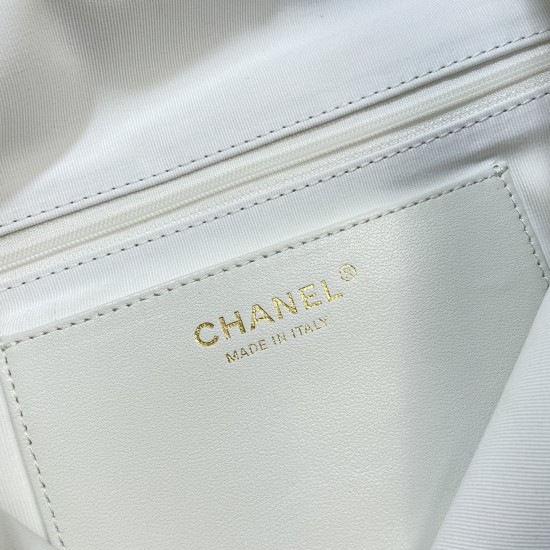 980 25k underarm bag hippie hobo bag is too cool 25k hippie hobo bag classic large diamond lattice big thick chain point 8 heavy gold chain is very sense of points the surface of the old effect is very Vintage sense of antique body soft capacity is very l