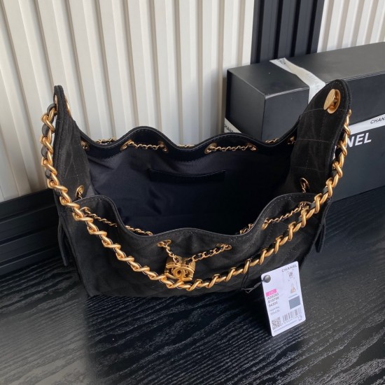 810 Chane125C show models HOBO BAG hippie bag AS5293 special design style glossy cowhide leather with gold metal super absolutely good with the upper body feel much better than the picture capacity is very touching left and right sides and double C logo e