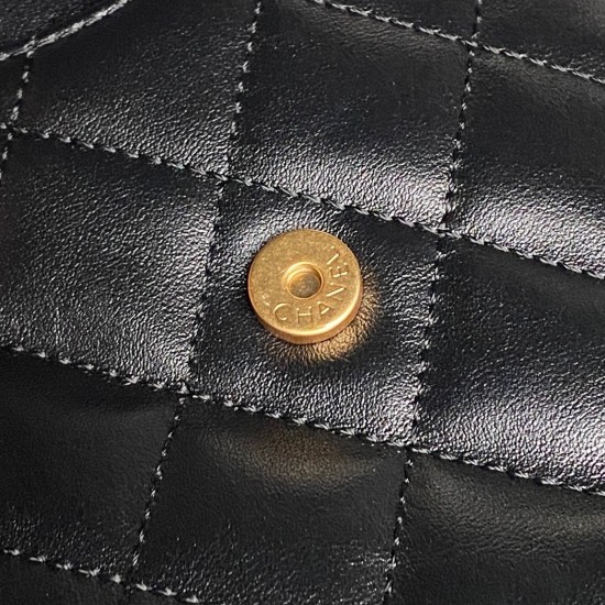 910 Chane125C show models HOBO BAG hippie bag AS5311 unique design style glossy cowhide leather with gold metal super absolutely good with the upper body feel much better than the picture capacity is very touching left and right sides and double C logo el