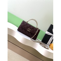 580 25A Cross Handle Leather Horizontal Large Horizontal flap design Retro and fashionable Leather interlocking chain handle is absolutely beautiful High-end sense of full of feel is also first-class Whether you are shoulder or handheld can easily manage 