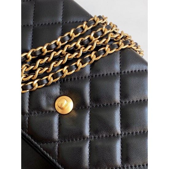 630 25c Kelly Lambskin Fashion is a cycle of popular vintage Kelly was redesigned by Chanel revitalization of vintage Kelly to the classic handle handle name in the base plus leather through the chain shoulder strap subvert the tradition of more casual an