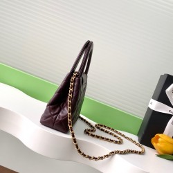 630 25c Kelly Lambskin Fashion is a cycle of popular vintage Kelly was redesigned by Chanel revitalization of vintage Kelly to the classic handle handle name in the base plus leather through the chain shoulder strap subvert the tradition of more casual an