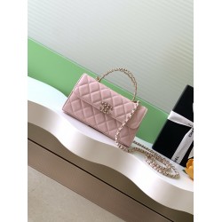 580 25A Cross Handle Leather Horizontal Large Horizontal flap design Retro and fashionable Leather interlocking chain handle is absolutely beautiful High-end sense of full of feel is also first-class Whether you are shoulder or handheld can easily manage 