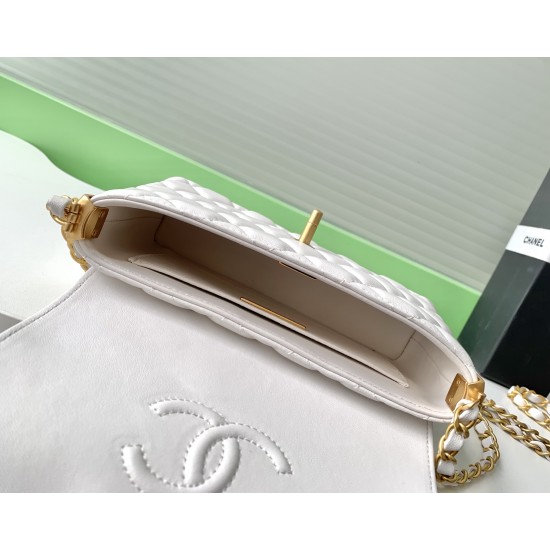 760 25p kelly super texture 25p kelly take it is who's dream bag can be hand-carried can be shoulder can be crossbody not a little girl can refuse this bag ah come on chanel you really very good to take our overall super texture model number AS5355 size 1