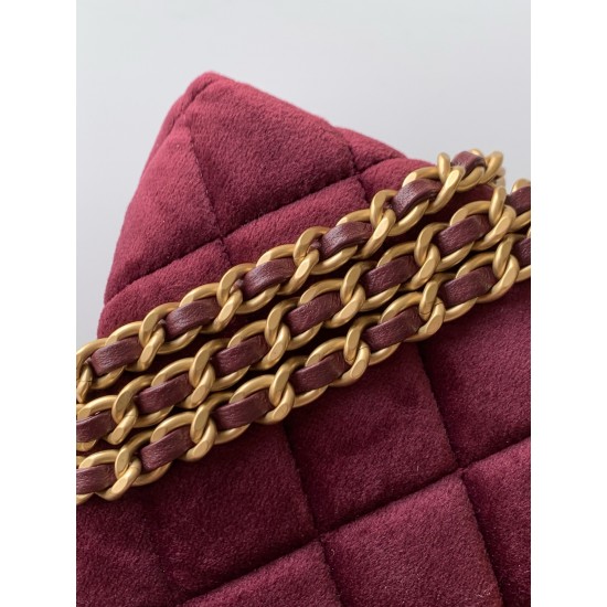 630 25a Kelly Velvet Fashion is a reincarnation of the big hit vintage Kelly was redesigned by Chanel vintage Kelly to the classic handle hand out of the name in the base plus leather through the chain shoulder strap to subvert the tradition of more casua