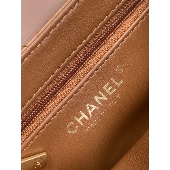 630 25c Kelly handle bag Fashion is a cycle of popular vintage kelly was redesigned by Chanel revitalized vintage Kelly to the classic handle handles named in the base plus leather through the chain shoulder strap to subvert the tradition of more casual a