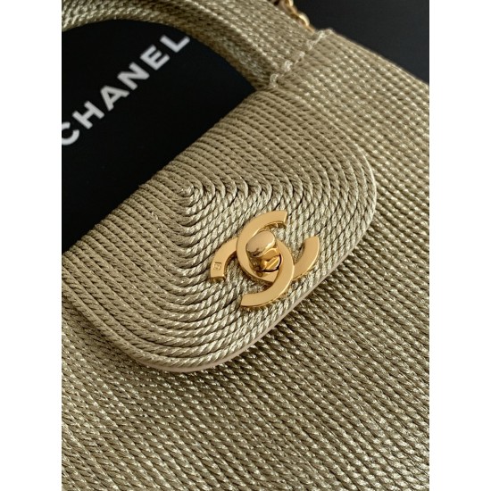 780 25c Kelly EditFashion is a cycleBig hit vintage Kelly was redesigned and revitalized by ChanelVintage Kelly is named after the classic handle handle in the base plus a leather chain shoulder strapSubverting the tradition is more casual and convenientM