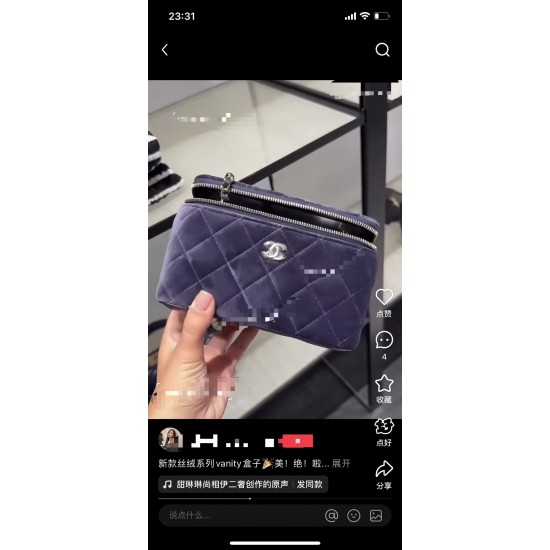 680 black dark date red burgundy brown purple orchid pink 7 colors to choose from silk diamonds gold beads buckle OHANEL 25B explosive box bag subtle chic chain small cosmetic case can be put down the capacity of the phone is very touching very practical 