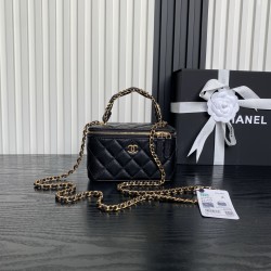 680 Chanel25B Double C logo handle cosmetic case AP4799 Exquisite handle design is more fashionable Grain cowhide leather with metal vintage hardware texture wear-resistant and durable Classic design style versatile and practical Really exquisite Oh high 