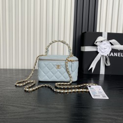 710 Chanel25B Double C logo handle cosmetic case AP4799 Exquisite handle design more fashionable Grain cowhide leather with metal vintage hardware texture wear-resistant and durable Classic design style versatile and practical Really exquisite Oh high val