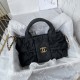 650 Chanel 25C fall and winter runway bow bag design and style analysis Material variety of styles changeable practical aesthetics of daily elegance despite the appearance of charming and exquisite practicality and capacity has also been a perfect balance