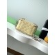 680 25b new cosmetic bag lambskin really exquisite Oh high value enamel logo double C adjustable buckle is a highlight more and more love this cosmetic bag with hand carry is very beautiful ah with any clothes can make you absolutely beautiful Model No. A