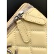 680 25b new cosmetic bag lambskin really exquisite Oh high value enamel logo double C adjustable buckle is a highlight more and more love this cosmetic bag with hand carry is very beautiful ah with any clothes can make you absolutely beautiful Model No. A