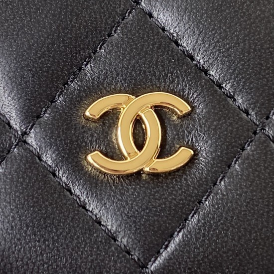 510 2020 spring and summer new version ap0250 WOC fortune bag lambskin classic diamond check and leather through the classic design of the metal chain appearance and the same as the previous classic Woc the difference is that the inner zipper into a metal