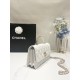 580 Chane1 24P Rhinestone Handle Woc Fragrance really fall in love at a glance Handle and Logo rhinestone details Blingbling really too la lining just enough size will be a high use of the bag AP3797 Size 185116cm
