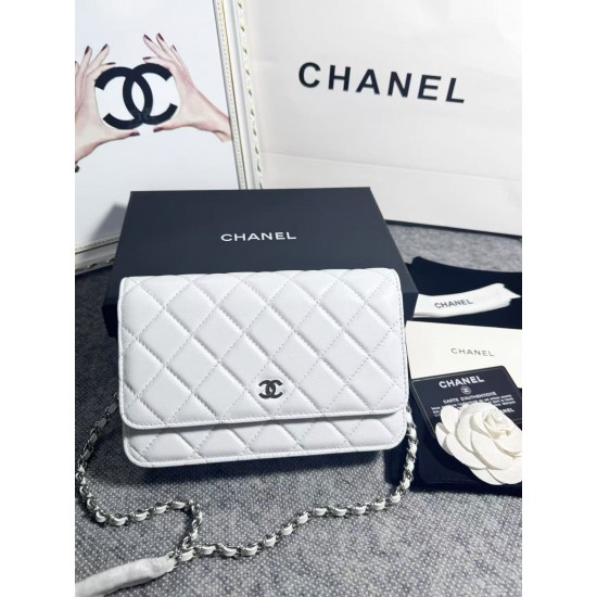 420 top original single 2020 spring and summer new version WOC33814 Fortune bag into the original sheepskin classic diamond lattice and leather through the classic design of the metal chain appearance and the same as the classic Woc before the difference 