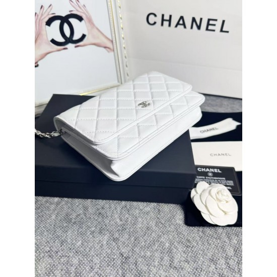 420 top original single 2020 spring and summer new version WOC33814 Fortune bag into the original sheepskin classic diamond lattice and leather through the classic design of the metal chain appearance and the same as the classic Woc before the difference 