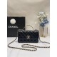 580 Chane1 24P Rhinestone Handle Woc Fragrance really fall in love at a glance Handle and Logo rhinestone details Blingbling really too la lining just enough size will be a high use of the bag AP3797 Size 185116cm