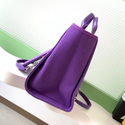 680 Chanel beach bag shopping bag made of material cotton production calfskin and metal collocation in the era of small waste bag to kill the big bag said fashion is a circle to turn around and come back, however, chanel and give it more texture and fashi