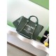 660 Chanel beach bag shopping bag made of cotton material calfskin and metal collocation in the era of small waste bag to kill the big bag said that fashion is a circle to turn around and come back, however, chanel and give it more texture and fashion sen