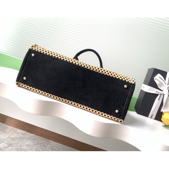 1100 25New Chane Beach Bag Shopper Are you excited Chanel TOTE BAG must have because it's high class because it's unique because it's durable and irrefutable versatile Model No. A66941 Size 38