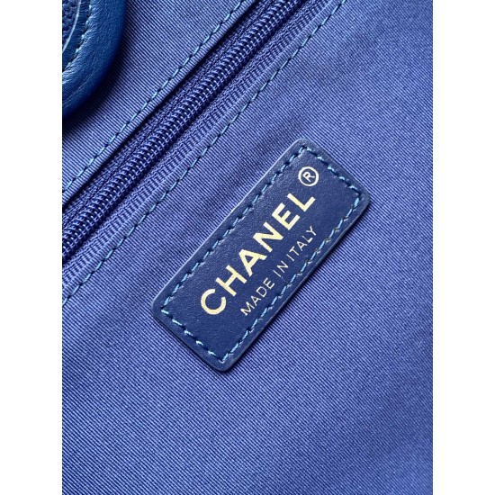 780 23P beach bag shopping bag made of material cotton made of calfskin and silver metal collocation in the era of the small waste bag to kill the big bag said fashion is a circle turn around and back again, however, chanel has given it more texture and f