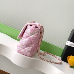 730 25M The color scheme of this season's beach bag simply kills crazy gentle pink like spring cherry blossoms falling romantic and sweet and whine pink and white color scheme summer flavor full of star R print denim over gold metal collision simple and h